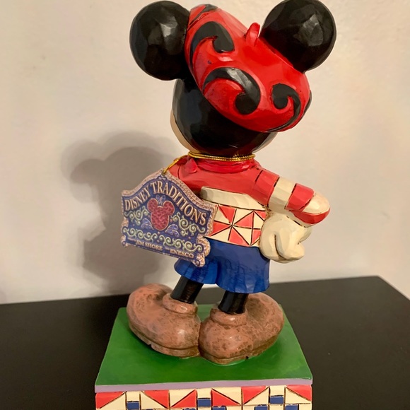 Disney Traditions ´Greetings From France’ - Picture 3 of 5